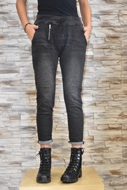 Černé volnočasové džíny